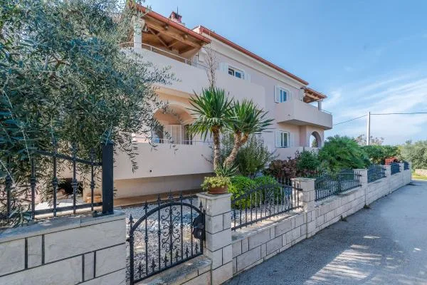Apartmani Vila Miranda – fotografija 2