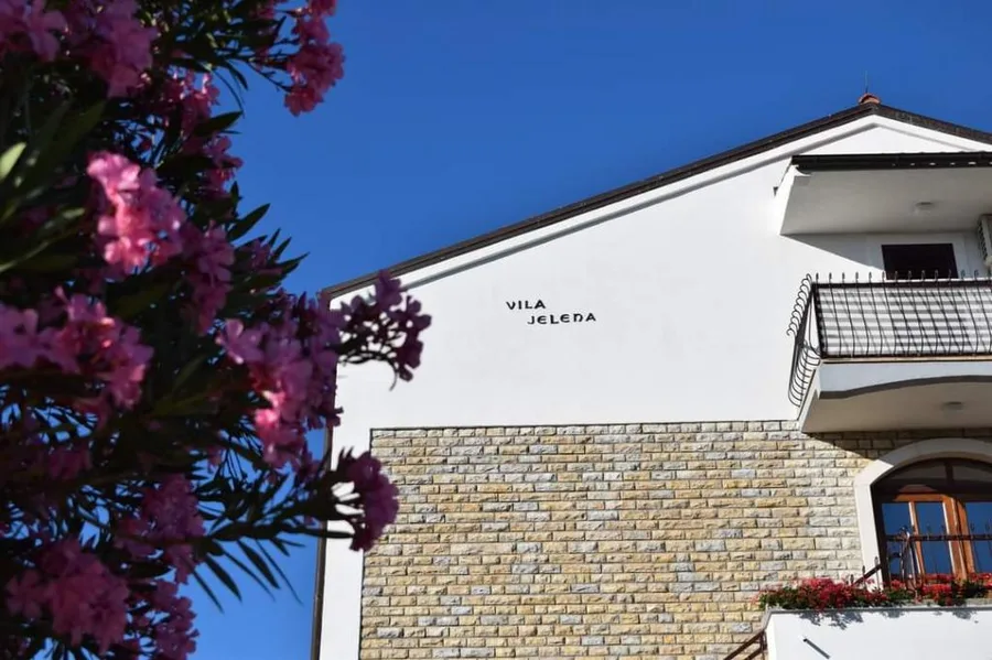 Apartmani Vila Jelena – fotografija 2