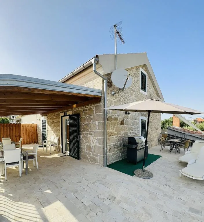 Apartmani Stone House EJ – fotografija 2