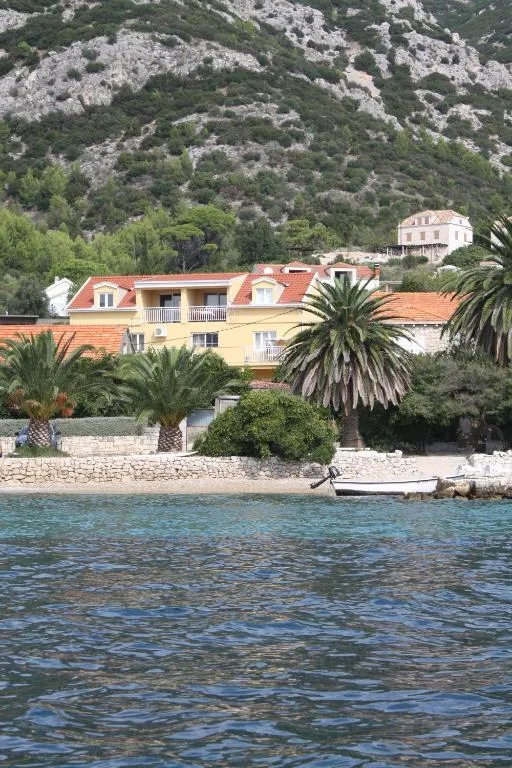 Apartmani Luka – fotografija 2