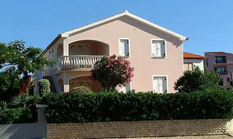 Apartmani Ena – fotografija 2