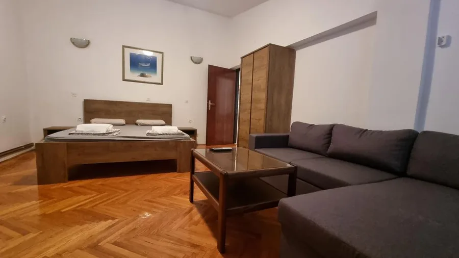 A4+2 – fotografija 2