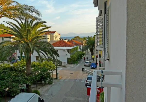 Apartmani Dora – fotografija 5