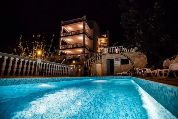 Apartmani Villa Rozi – fotografija 2