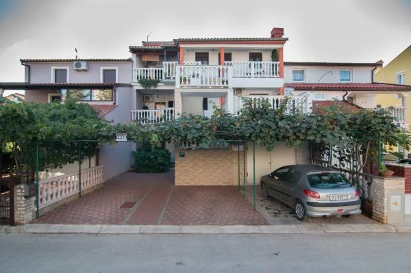 Apartmani Kristina – fotografija 3