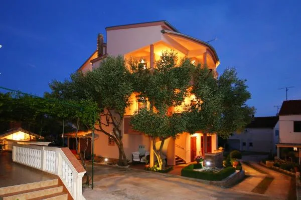 Apartmani Villa Dalmatino – fotografija 6