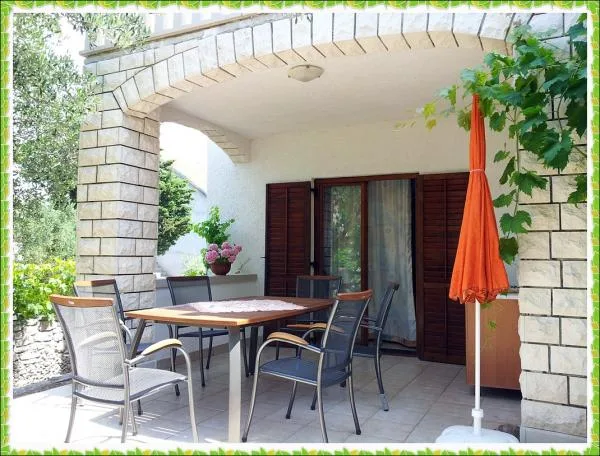 Apartmani Jure – fotografija 2