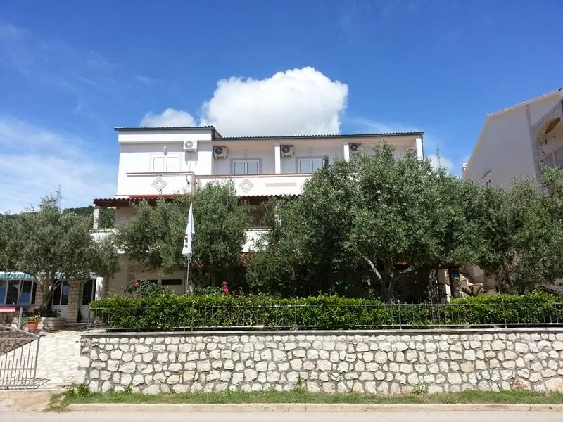 Apartmani Novalja – fotografija 2