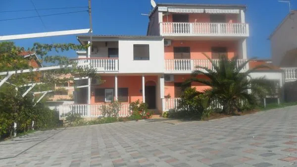 Apartmani Leo – fotografija 2