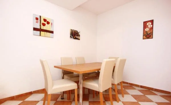 Apartmani Adria – fotografija 5