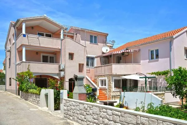 Apartmani Valentina – fotografija 2