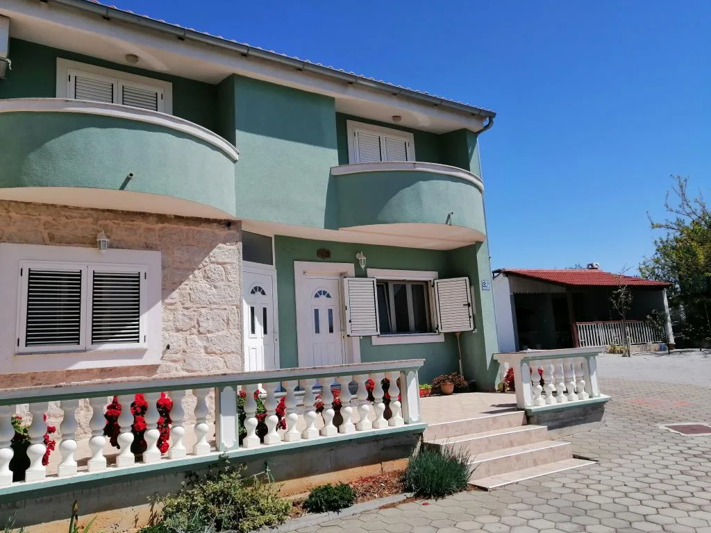 Apartmani Mira – fotografija 3