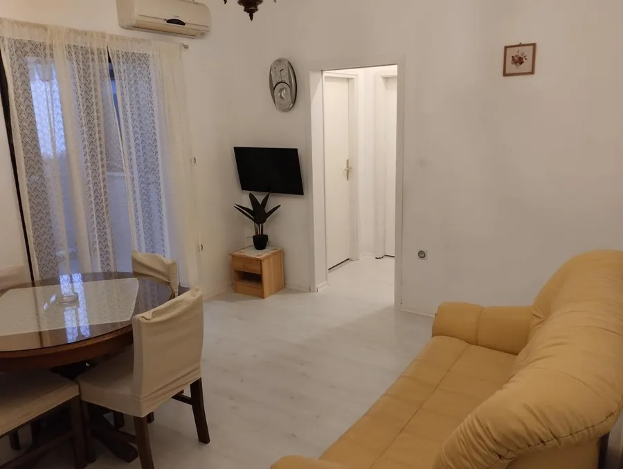 A8+1 – fotografija 2