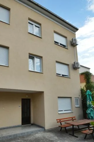 Apartmani Zelux – fotografija 3