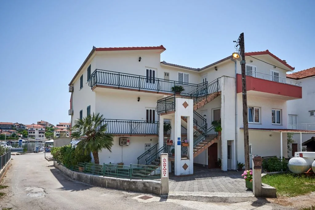 Apartmani Brne – fotografija 3