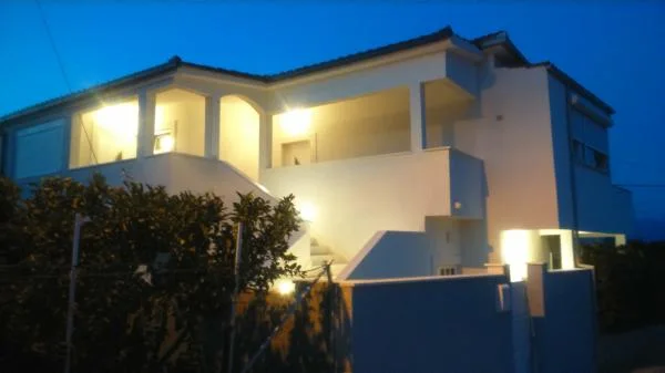Apartmani Lovre – fotografija 5