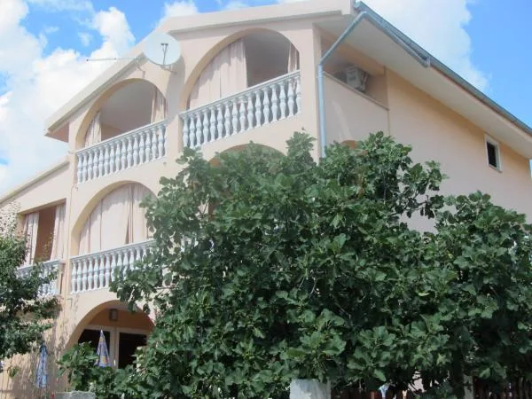 Apartmani Crna Punta – fotografija 2