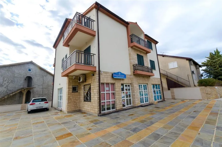 Apartmani Karmen – fotografija 2