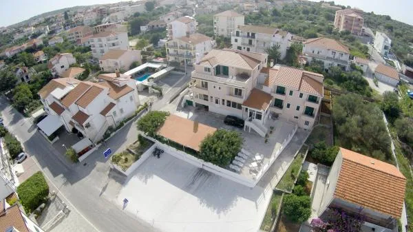 Apartmani Villa Fumija – fotografija 2