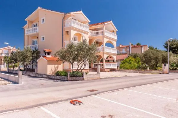 Apartmani Bačić – fotografija 2
