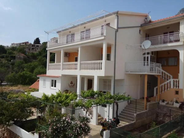 Apartmani Miočević – fotografija 2