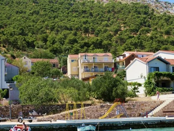 Apartmani Yellow House – fotografija 3
