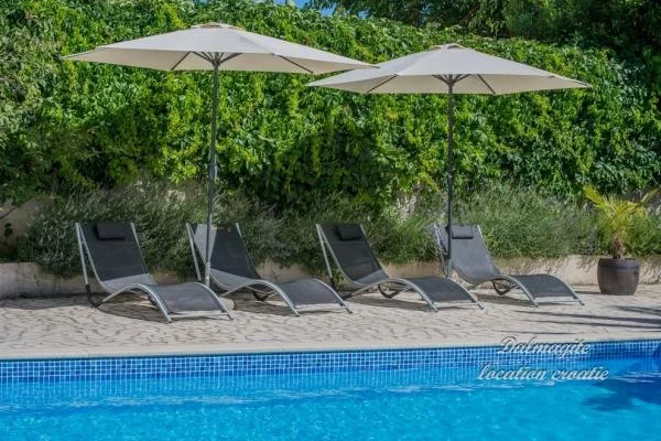 Apartmani Ulika – fotografija 3