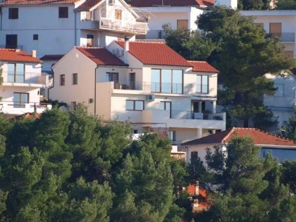 Apartmani Deluxe – fotografija 2