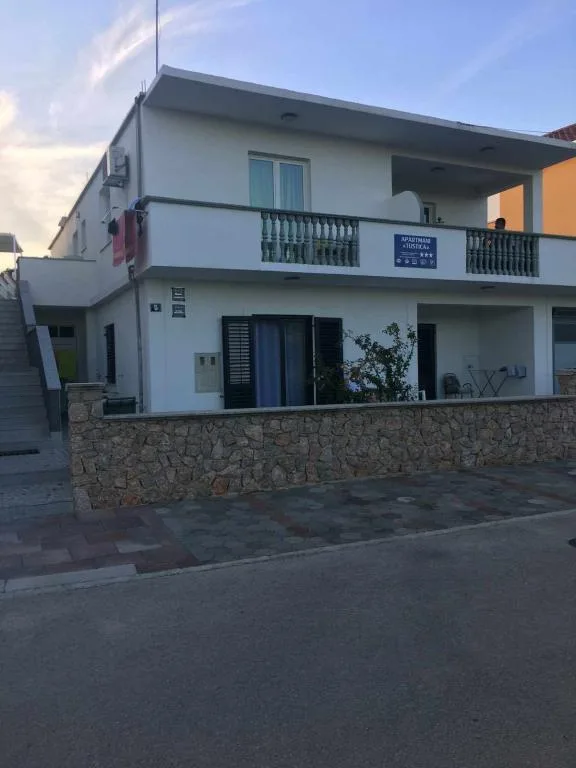 Apartmani Tustica – fotografija 2