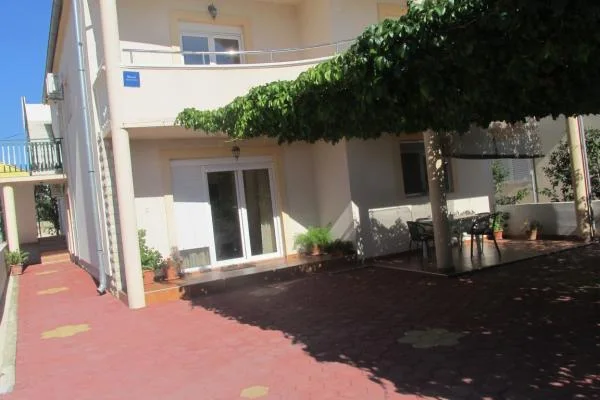 Apartmani Nives – fotografija 3