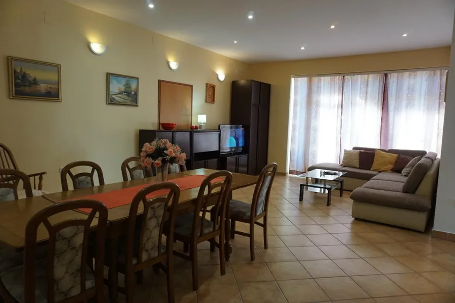 A4+2 – fotografija 2
