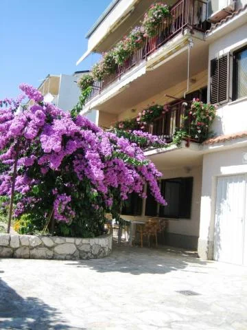 Apartmani Fortuna – fotografija 4