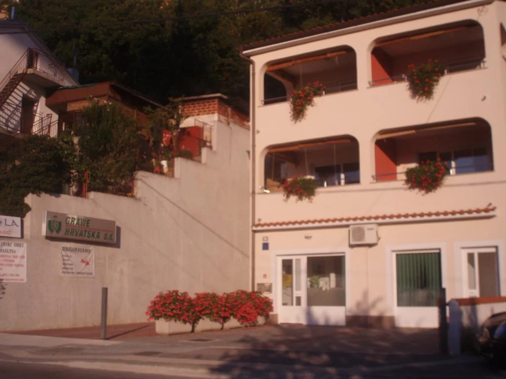Apartmani Laura – fotografija 4