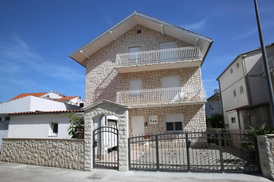 Apartmani Oliver – fotografija 2