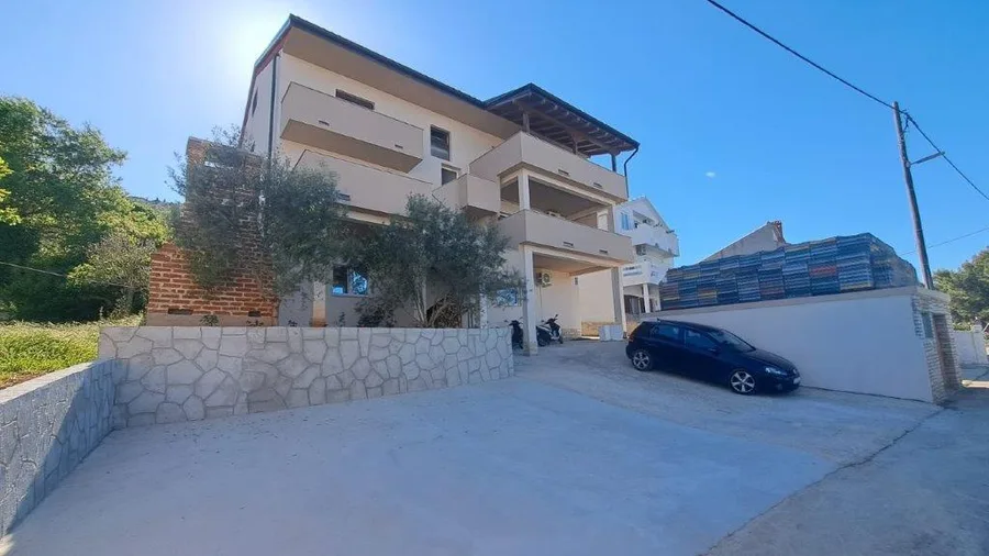 Apartmani Nina – fotografija 2