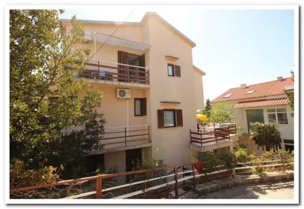 Apartmani Julia – fotografija 2
