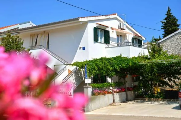 Apartmani Julija – fotografija 2