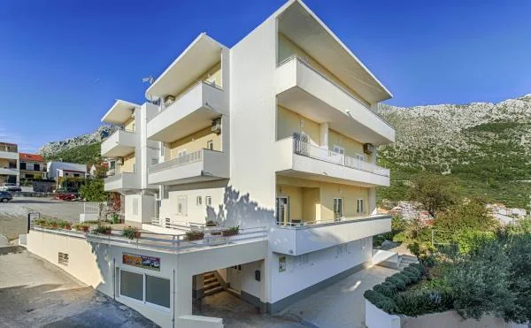 Apartmani Karmelo Lulić – fotografija 3