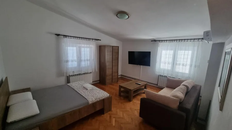 A4+2 – fotografija 2