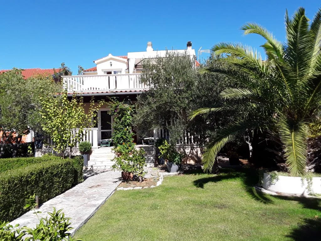 Apartmani Mali Dvori – fotografija 3
