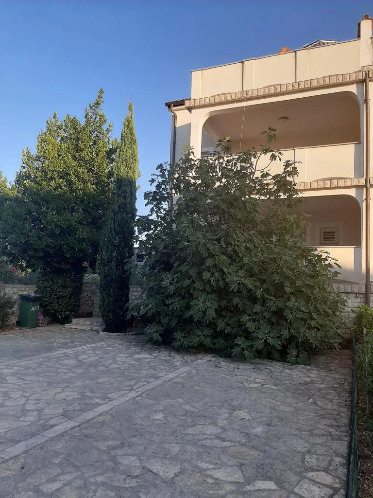 Apartmani Cvrčak – fotografija 2