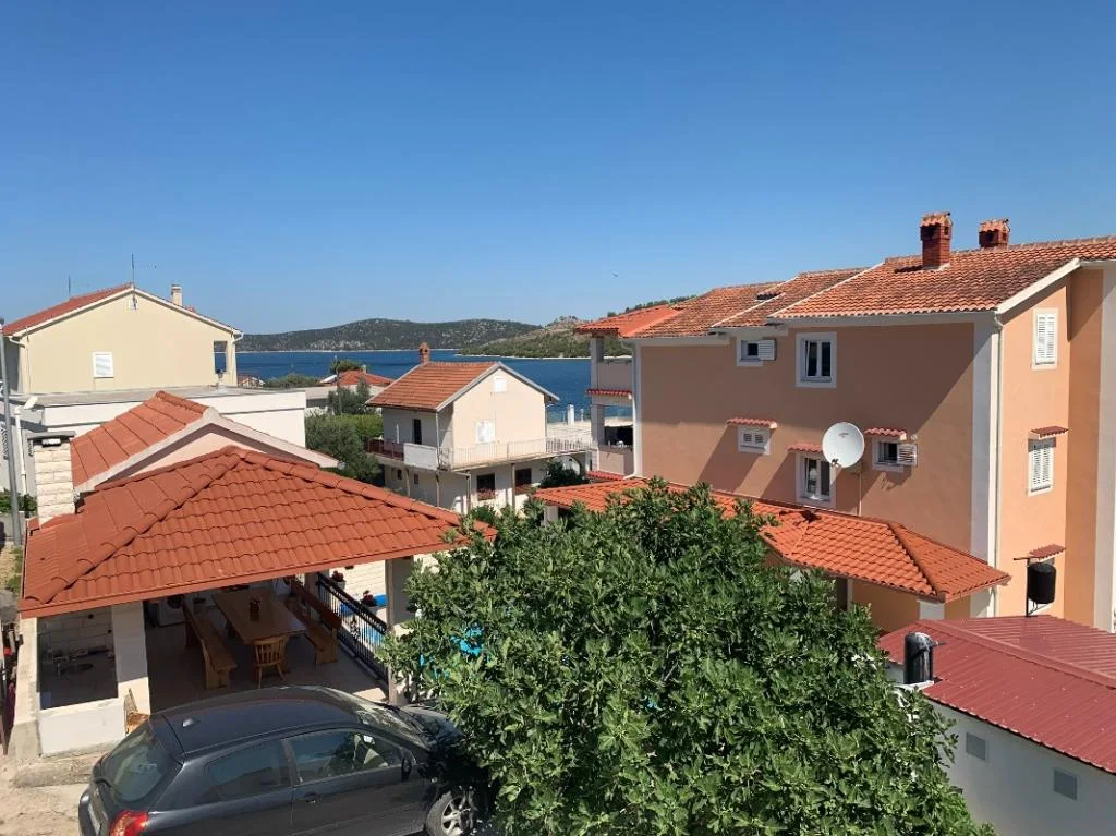 Apartmani Laura – fotografija 4