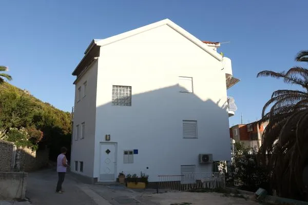 Apartmani Dora – fotografija 2