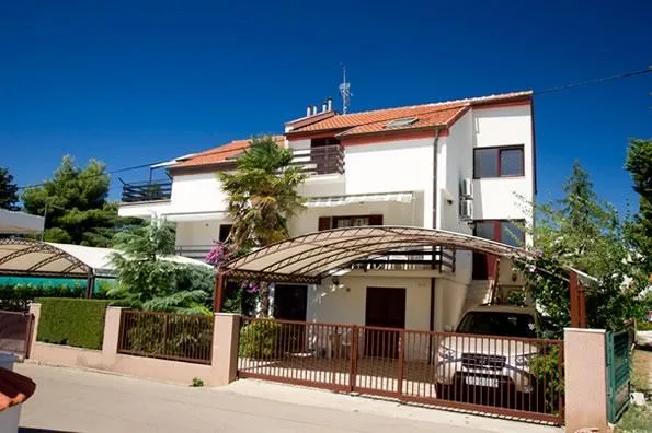 Apartmani Vera – fotografija 2
