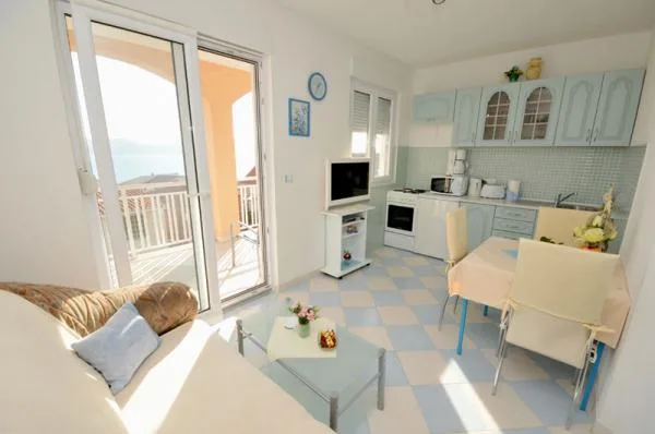 Apartmani Villa Antonio – fotografija 2