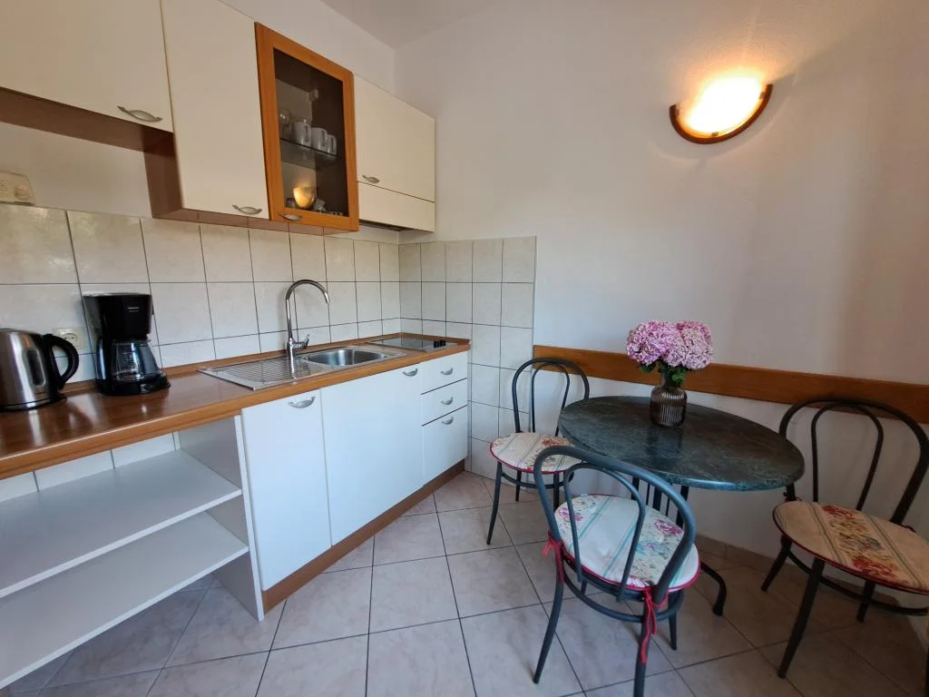 Apartmani Karmen – fotografija 6