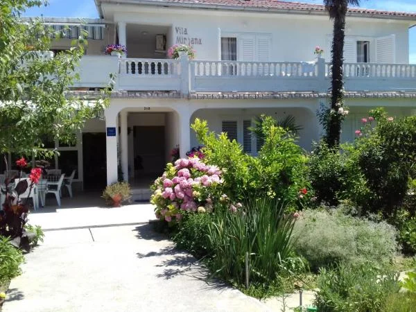 Apartmani Vila Mirjana – fotografija 6