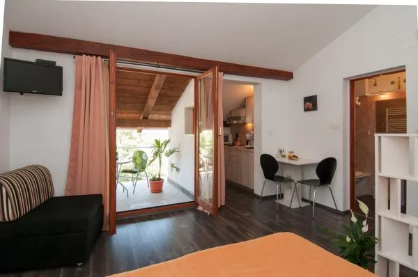 Studio – fotografija 2