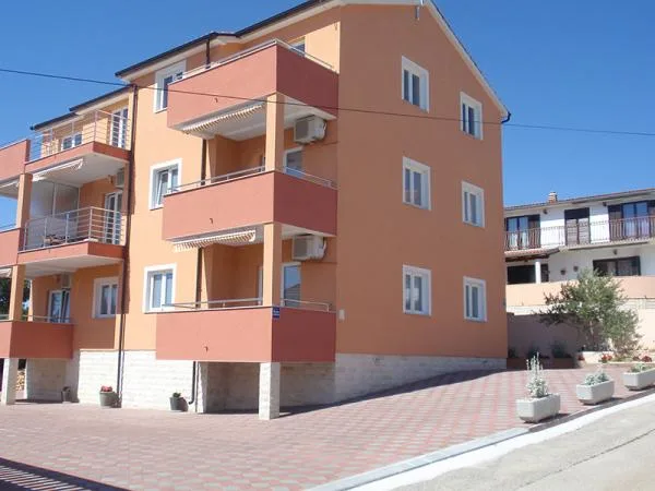 Apartmani Lucić – fotografija 2