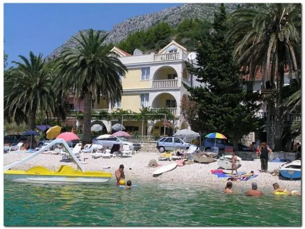 Apartmani Pansion Franka – fotografija 2